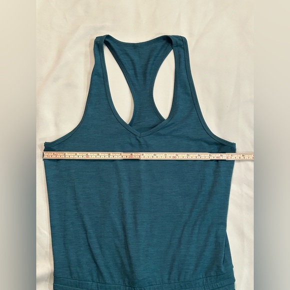 Vuori Lux Sleeveless Jumpsuit in Jade Heather - M - Picture 12 of 14